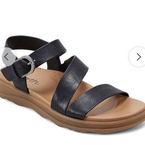 NWT Earth Lainey Casual Women's Black flat Sandals